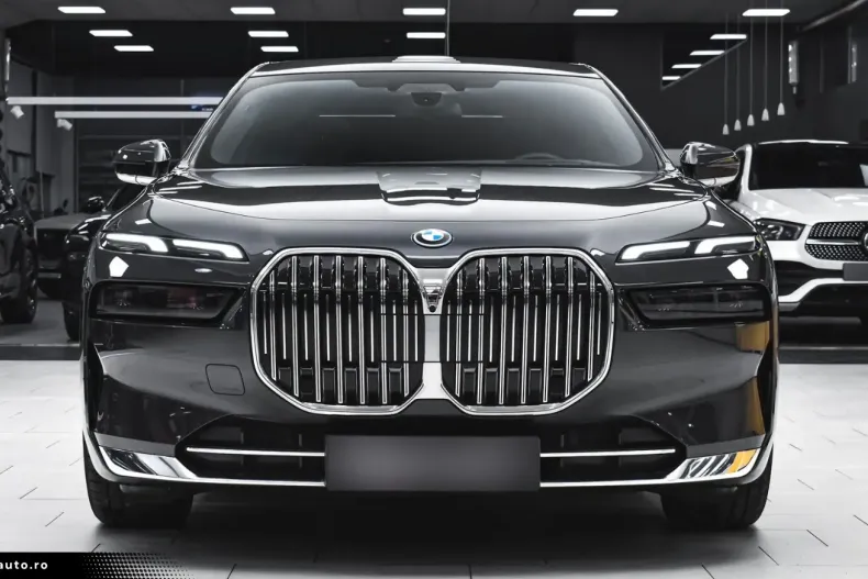 BMW 750 din 2024 cu 17.553 km - oferta BMW179180 - foto 1