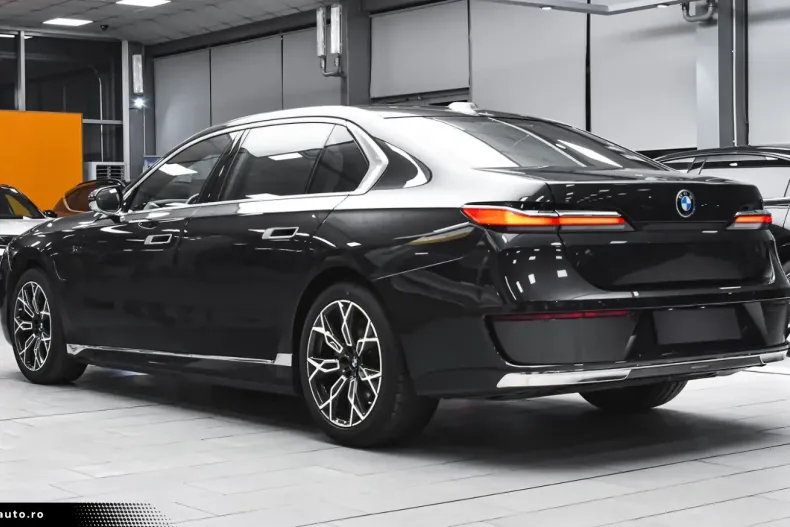 BMW 750 din 2024 cu 17.553 km - oferta BMW179180 - foto 6