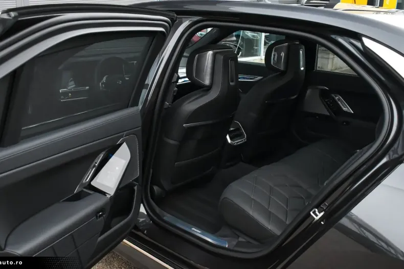 BMW 750 din 2024 cu 17.553 km - oferta BMW179180 - foto 9