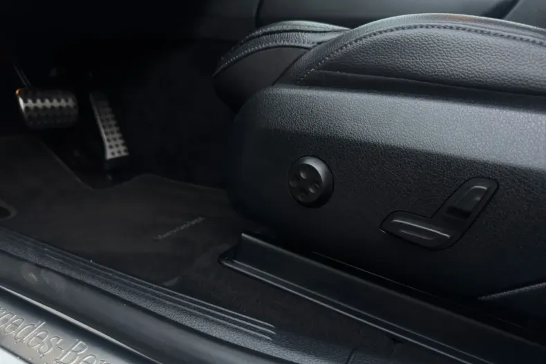 Mercedes-Benz GLC 300 (Clasa GLC) din 2023 cu 81.743 km - oferta MER179189 - foto 16