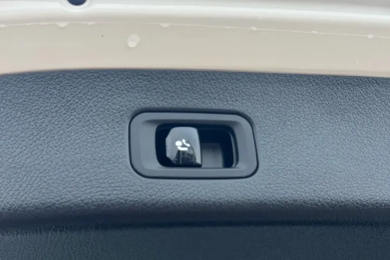 Mercedes-Benz GLC 300 (Clasa GLC) din 2023 cu 81.743 km - oferta MER179189 - foto 20