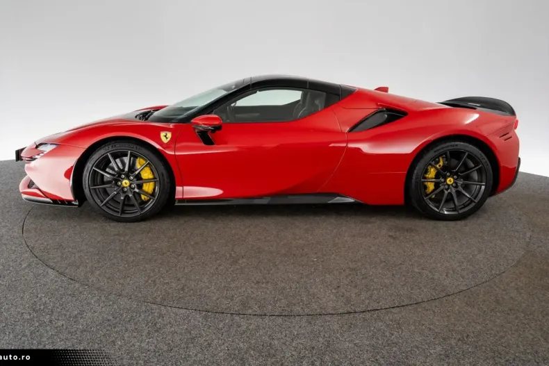 Ferrari SF90 din 2023 cu 3.200 km - oferta FER179190 - foto 4