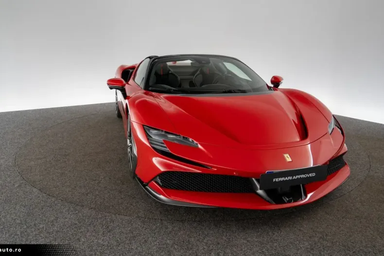 Ferrari SF90 din 2023 cu 3.200 km - oferta FER179190 - foto 8