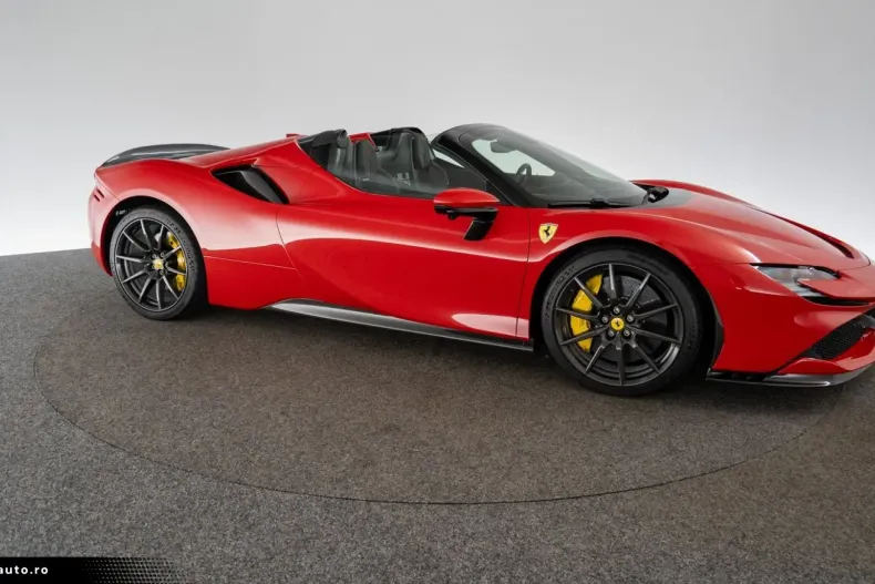 Ferrari SF90 din 2023 cu 3.200 km - oferta FER179190 - foto 10