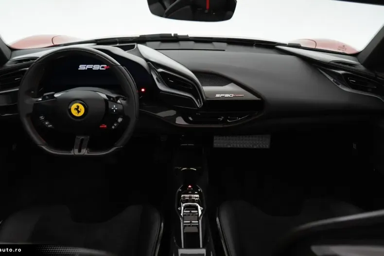Ferrari SF90 din 2023 cu 3.200 km - oferta FER179190 - foto 34