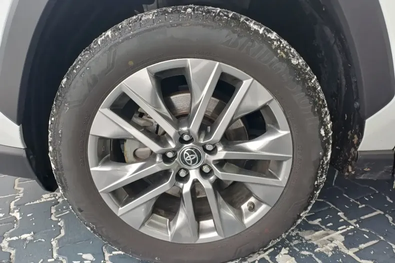 Toyota RAV4 din 2024 cu 23.725 km - oferta TOY179191 - foto 4