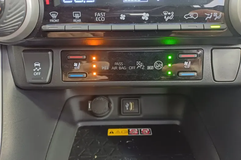 Toyota RAV4 din 2024 cu 23.725 km - oferta TOY179191 - foto 22