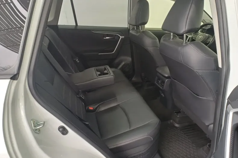 Toyota RAV4 din 2024 cu 23.725 km - oferta TOY179191 - foto 26
