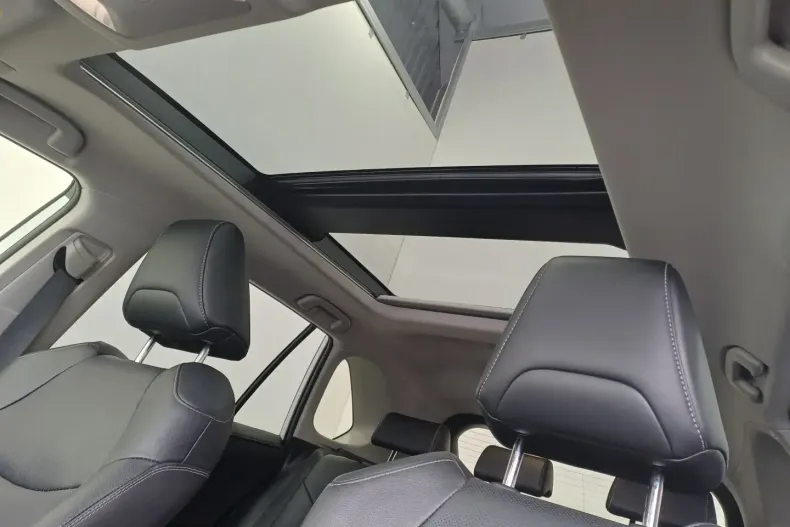 Toyota RAV4 din 2024 cu 23.725 km - oferta TOY179191 - foto 35