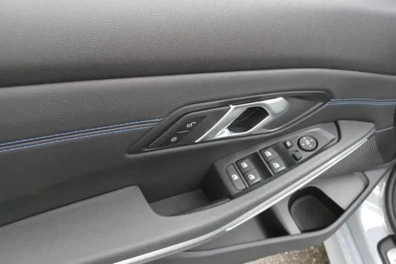 BMW 318 din 2024 cu 11.501 km - oferta BMW179194 - foto 8