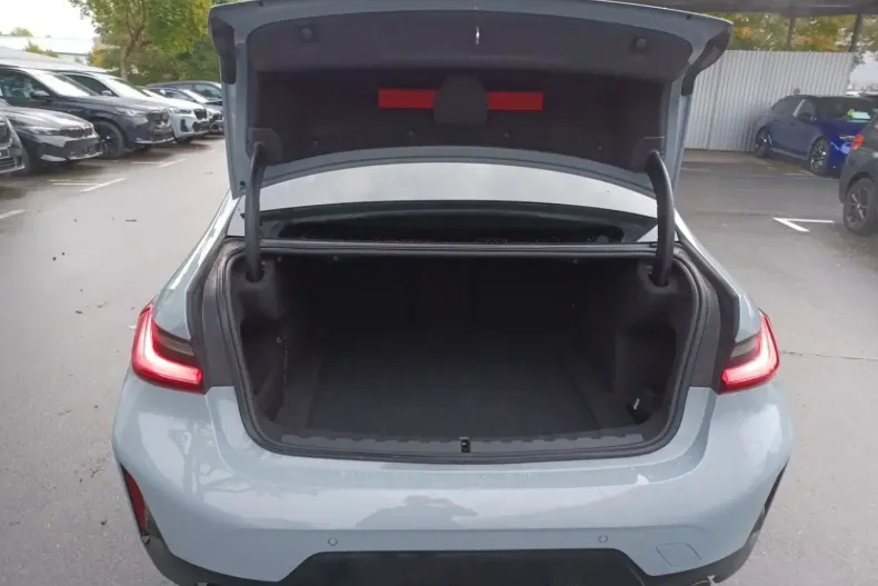 BMW 318 din 2024 cu 11.501 km - oferta BMW179194 - foto 13