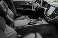 Volvo XC60 din 2023 cu 16.673 km - oferta VOL179199 - foto 5