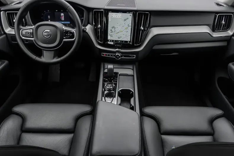 Volvo XC60 din 2023 cu 16.673 km - oferta VOL179199 - foto 7