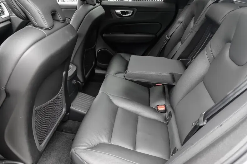 Volvo XC60 din 2023 cu 16.673 km - oferta VOL179199 - foto 14