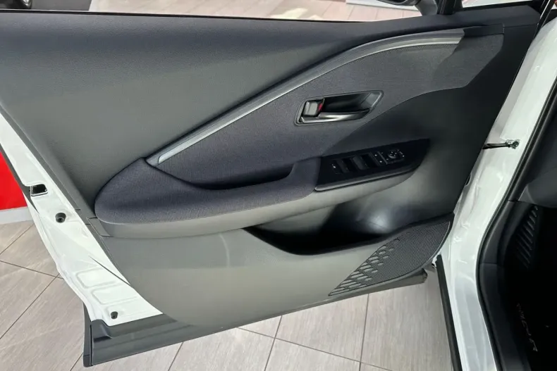 Toyota C-HR din 2024 cu 6.000 km - oferta TOY179205 - foto 22