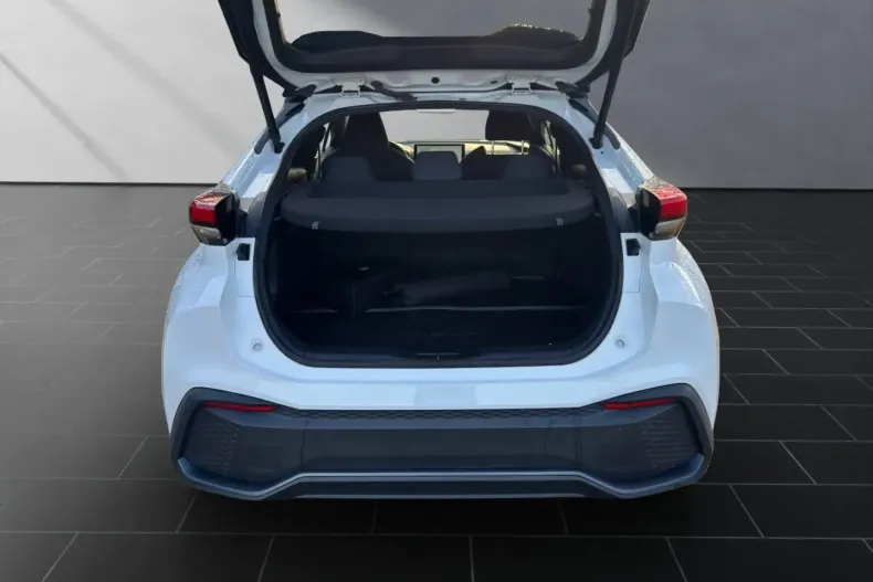 Toyota C-HR din 2024 cu 8.863 km - oferta TOY179206 - foto 19