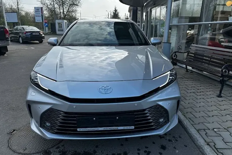 Toyota Camry din 2024 cu 16.000 km - oferta TOY179216 - foto 3