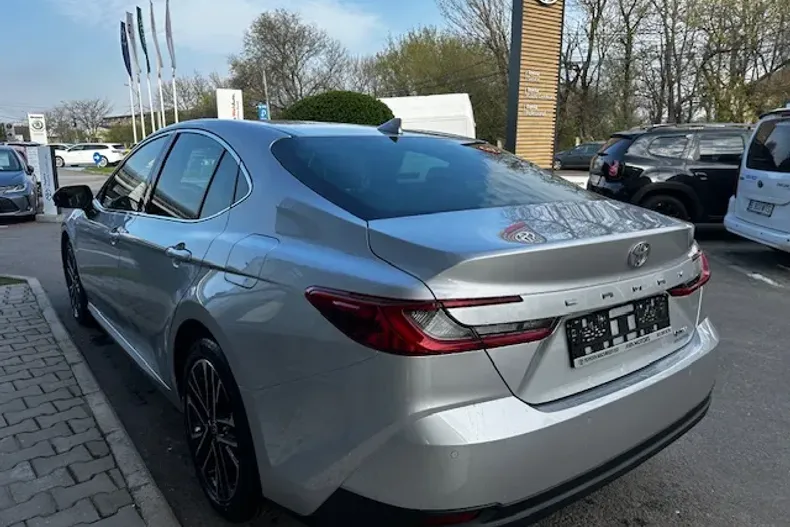 Toyota Camry din 2024 cu 16.000 km - oferta TOY179216 - foto 6
