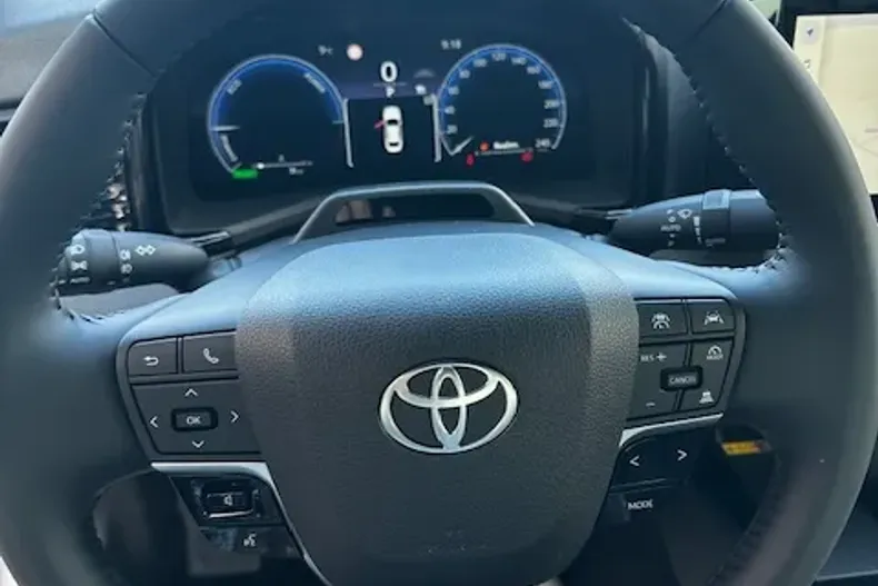 Toyota Camry din 2024 cu 16.000 km - oferta TOY179216 - foto 8