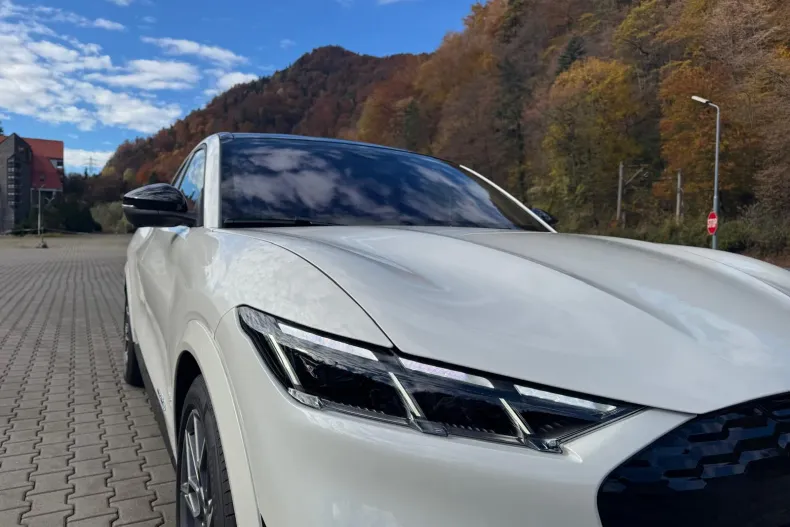 Ford Mustang Mach-E din 2025 cu 1.200 km - oferta FOR179238 - foto 3