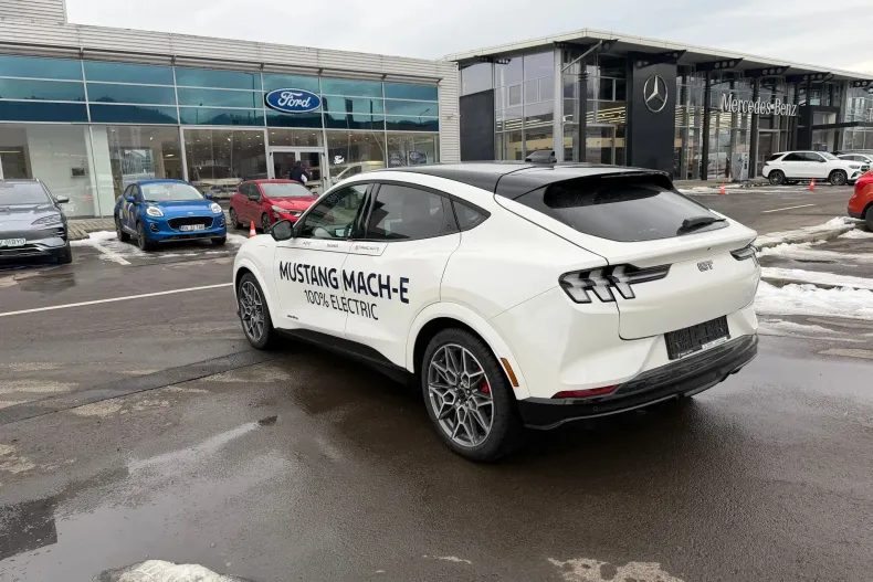 Ford Mustang Mach-E din 2025 cu 1.200 km - oferta FOR179238 - foto 10