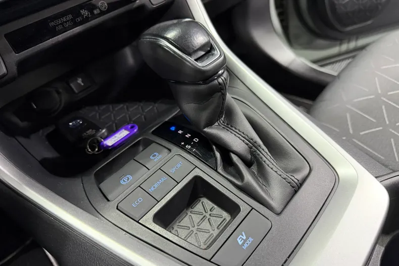 Toyota RAV4 din 2021 cu 79.038 km - oferta TOY179239 - foto 12