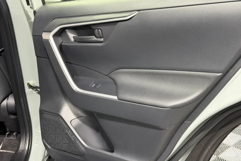 Toyota RAV4 din 2021 cu 79.038 km - oferta TOY179239 - foto 23