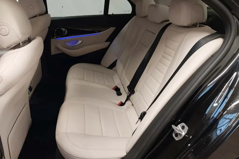 Mercedes-Benz E din 2021 cu 49.900 km - oferta MER179240 - foto 12