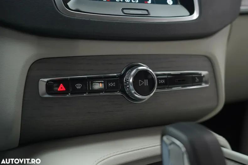 Volvo XC90 din 2023 cu 96.000 km - oferta VOL179241 - foto 34