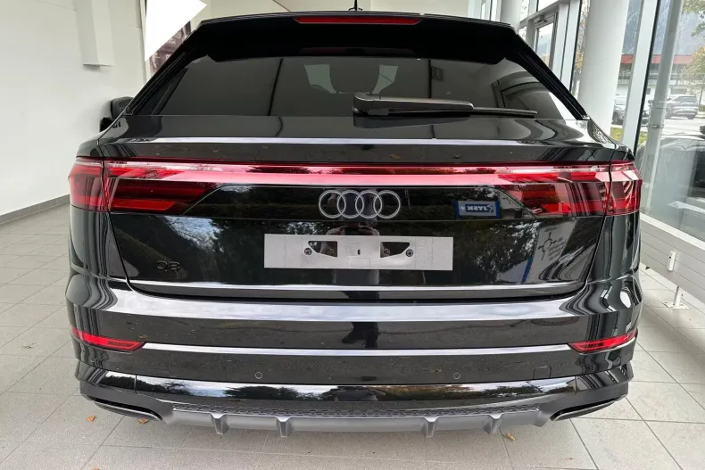 Audi Q8 din 2025 cu 1 km - oferta AUD179250 - foto 3