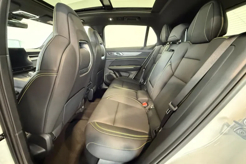 Lynk&Co 01 din 2025 cu 10 km - oferta LYN179258 - foto 14