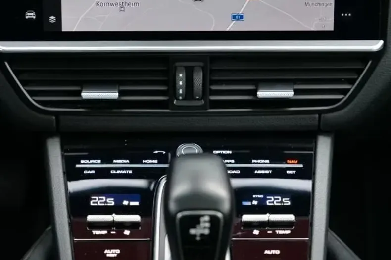 Porsche Cayenne din 2021 cu 71.140 km - oferta POR179259 - foto 12