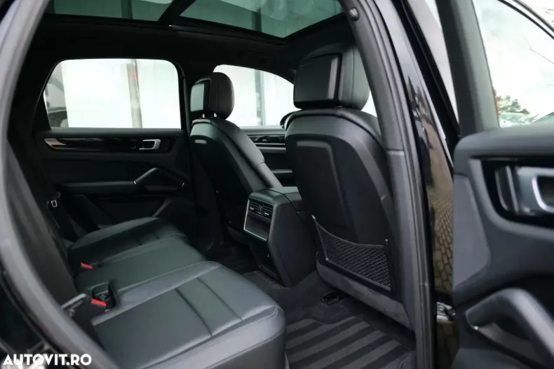 Porsche Cayenne din 2021 cu 71.140 km - oferta POR179259 - foto 20