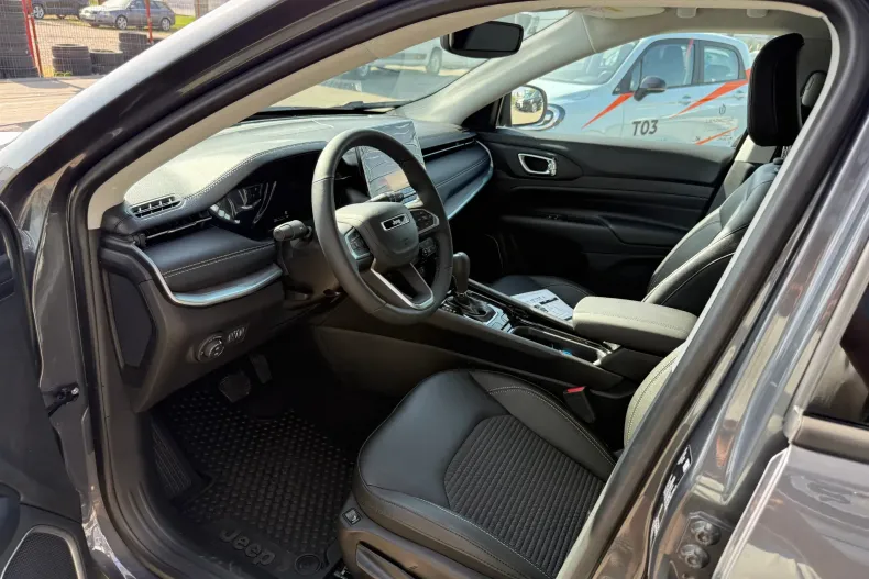 Jeep Compass din 2025 cu 1 km - oferta JEE179264 - foto 7