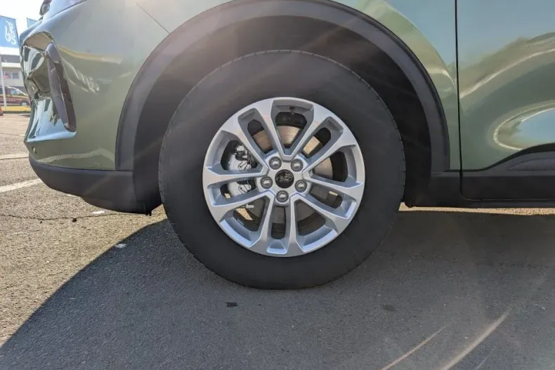 Ford Kuga din 2025 cu 1 km - oferta FOR179275 - foto 11