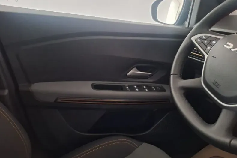 Dacia Sandero Stepway din 2026 cu 16 km - oferta DAC179294 - foto 23