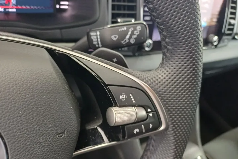 Skoda Karoq din 2024 cu 18.191 km - oferta SKO179296 - foto 12