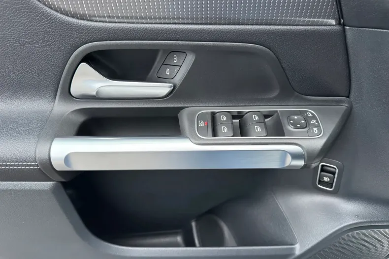 Mercedes-Benz GLB din 2022 cu 50.444 km - oferta MER179298 - foto 19