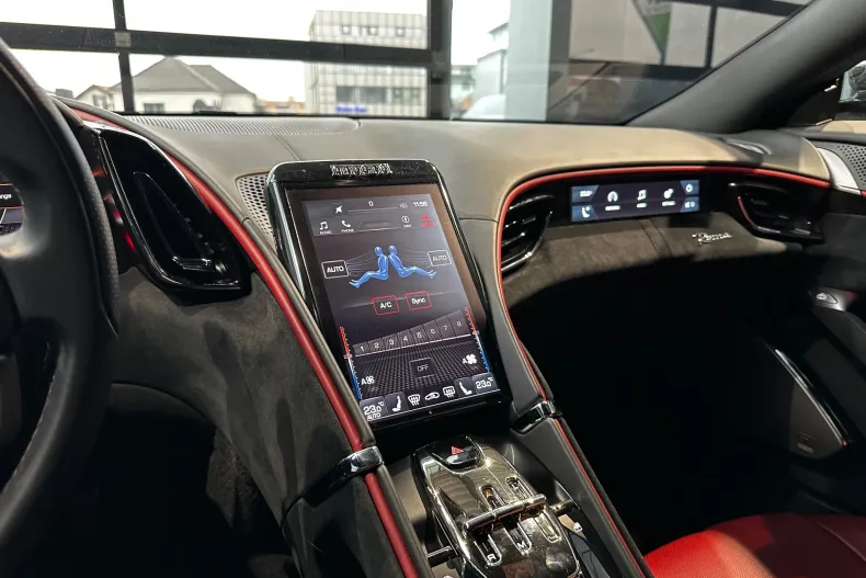 Ferrari Roma din 2020 cu 27.300 km - oferta FER179299 - foto 14