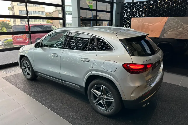 Mercedes-Benz GLA din 2024 cu 11.000 km - oferta MER179307 - foto 6