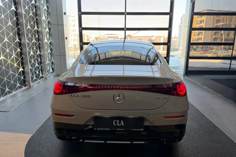 Mercedes-Benz CLA din 2025 cu 3.000 km - oferta MER179311 - foto 4