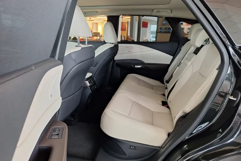 Lexus Seria RX din 2024 cu 13.500 km - oferta LEX179315 - foto 15