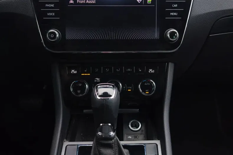 Skoda Superb din 2022 cu 130.193 km - oferta SKO179319 - foto 25