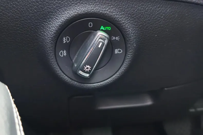 Skoda Superb din 2022 cu 130.193 km - oferta SKO179319 - foto 28