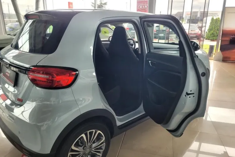 Leapmotor T03 din 2024 cu 500 km - oferta LEA179327 - foto 11