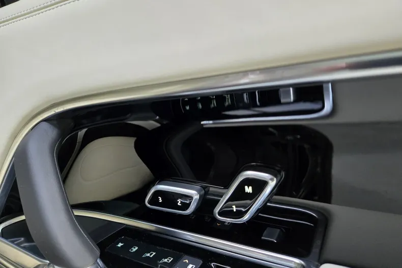 Land Rover Range Rover din 2023 cu 11.000 km - oferta LAN179339 - foto 18