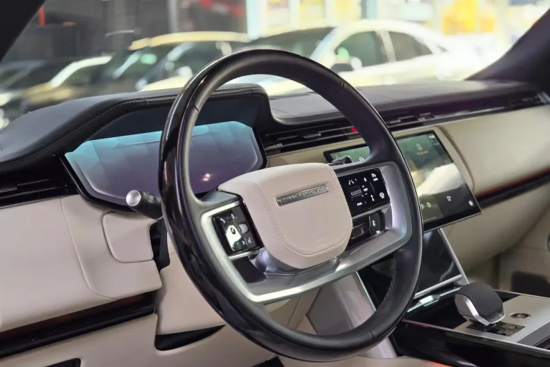 Land Rover Range Rover din 2023 cu 11.000 km - oferta LAN179339 - foto 19