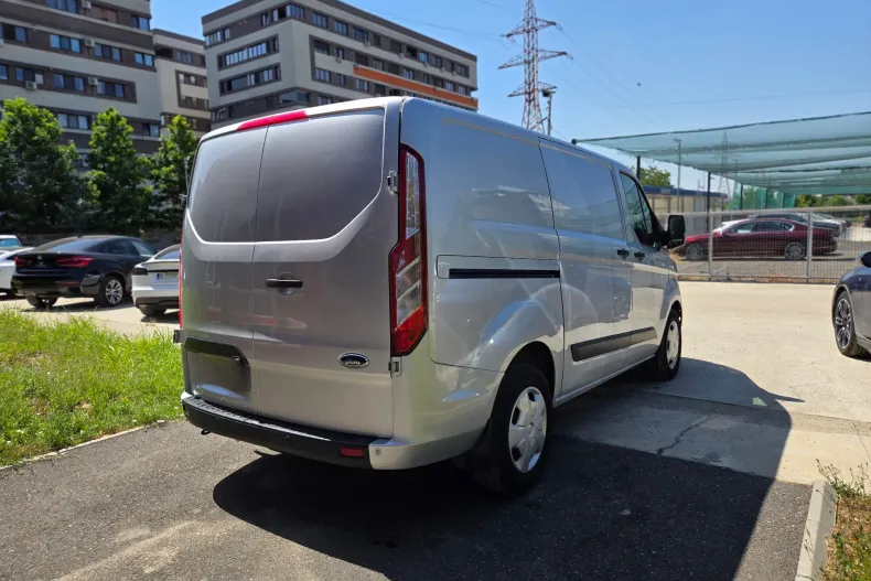 Ford Transit Custom din 2023 cu 33.000 km - oferta FOR179352 - foto 5