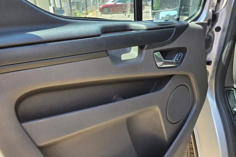 Ford Transit Custom din 2023 cu 33.000 km - oferta FOR179352 - foto 8