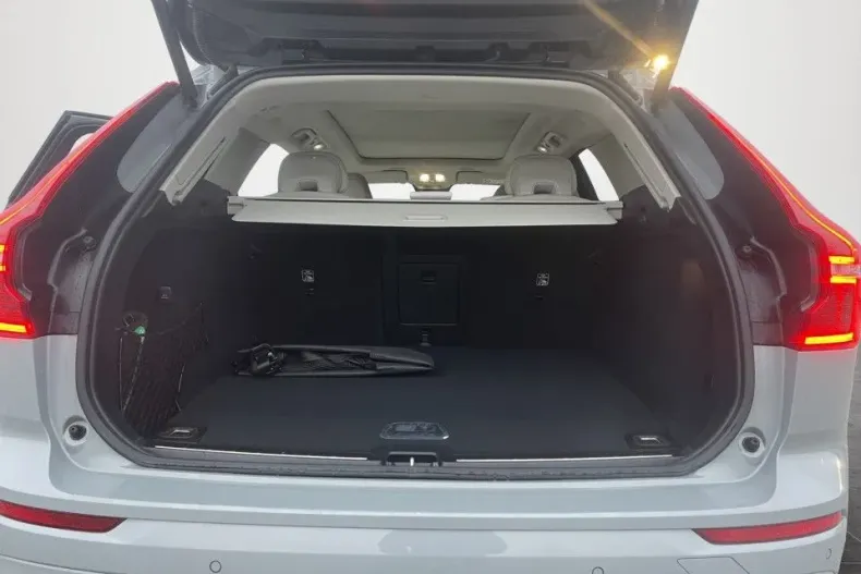 Volvo XC60 din 2024 cu 1 km - oferta VOL179360 - foto 16